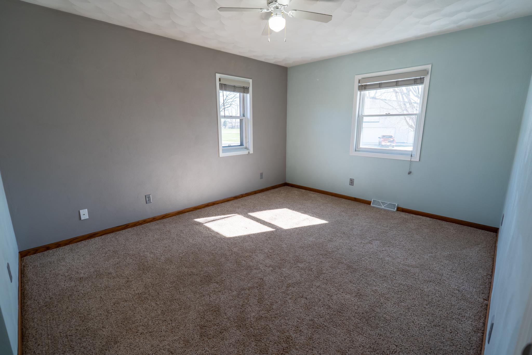 303 North Summit Street Albany, WI 53502 - Photo 5 of 32