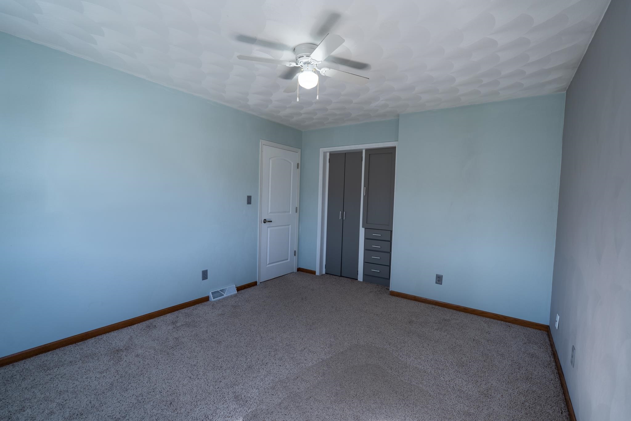 303 North Summit Street Albany, WI 53502 - Photo 6 of 32