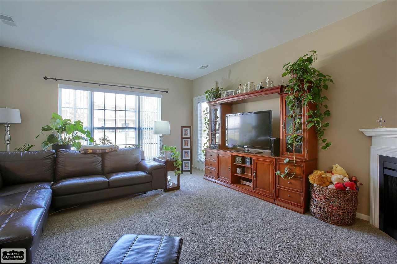 28231 South Pointe Lane Chesterfield, MI 48051 - Photo 4 of 20