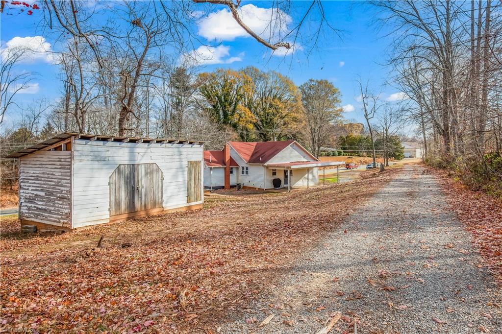 5264 Nc Highway East Sandy Ridge, NC 27046 - Photo 25 of 28 Gallery Image 25