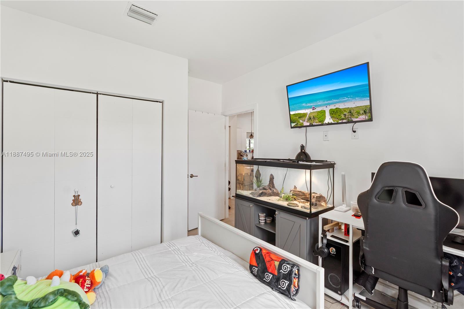 10925 Southwest 218th Terrace Miami, FL 33170 - Photo 13 of 32 a room with furniture and air hockey table