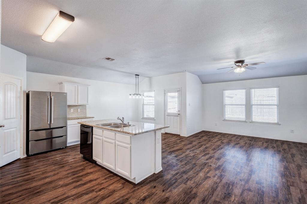 1814 Prairie View Drive Princeton, TX 75407 - Photo 2 of 15