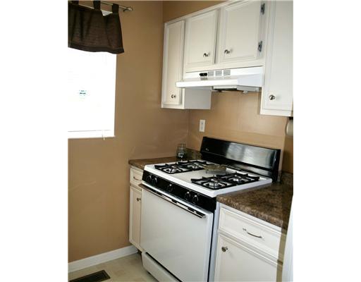 3170 Laurel Ridge Circle Bridgeville, PA 15017 - Photo 4 of 18 Kitchen.
