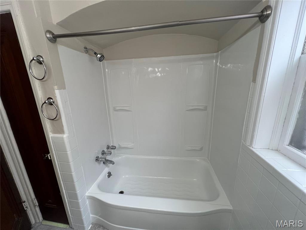 3914 Watson Road St. Louis, MO 63109 - Photo 4 of 7 Gallery Image 4
