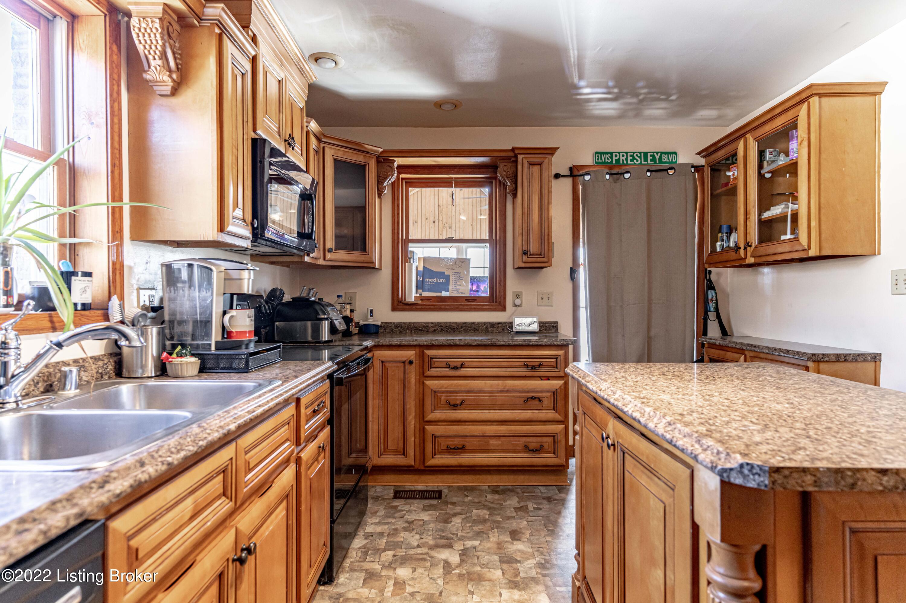 430 Coleman Road Vine Grove, KY 40175 - Photo 21 of 105 DSC09619