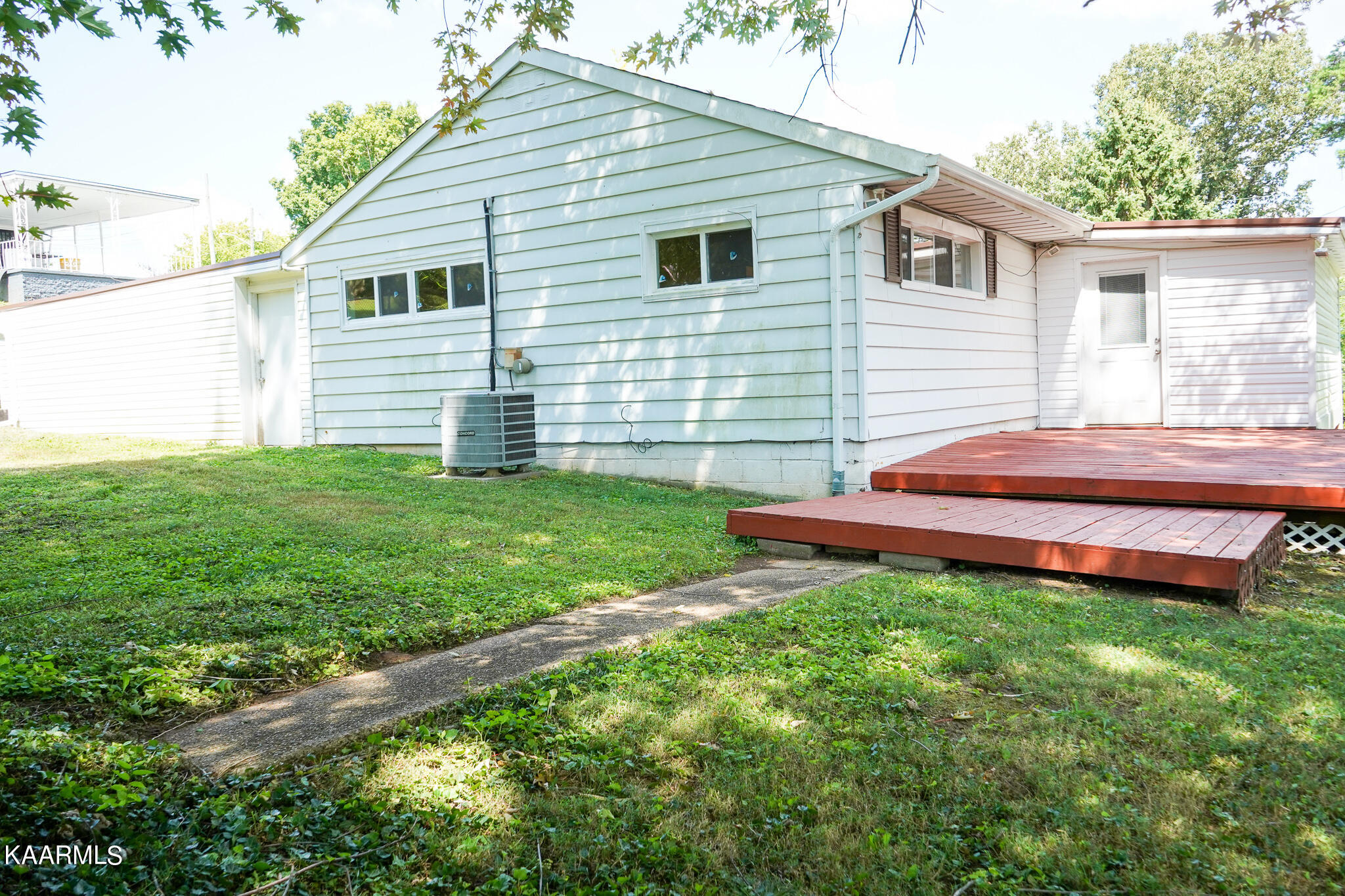 4401 Nicholas Road Northwest Knoxville, TN 37912 - Photo 15 of 16 Back
