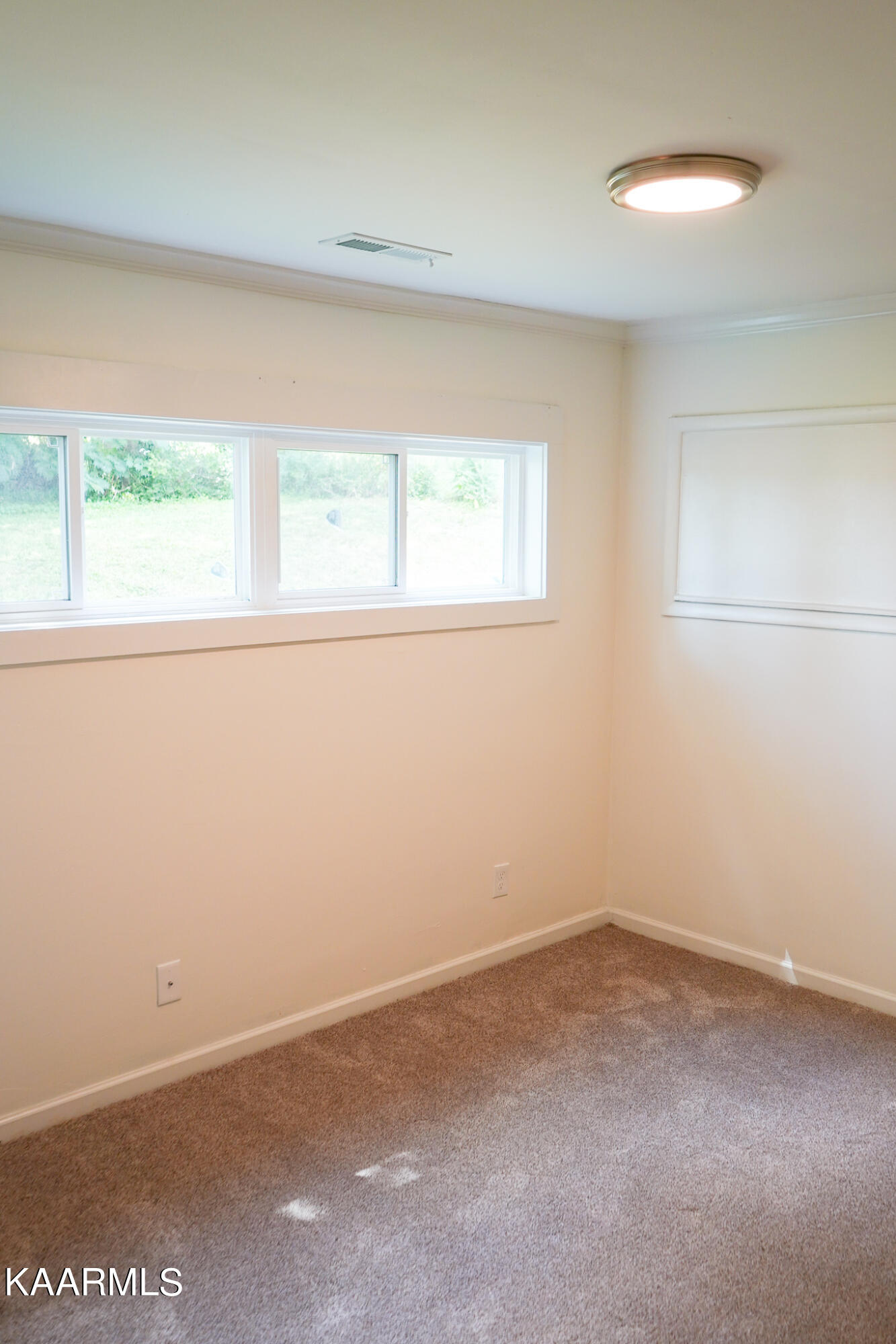 4401 Nicholas Road Northwest Knoxville, TN 37912 - Photo 10 of 16 Bedroom 3