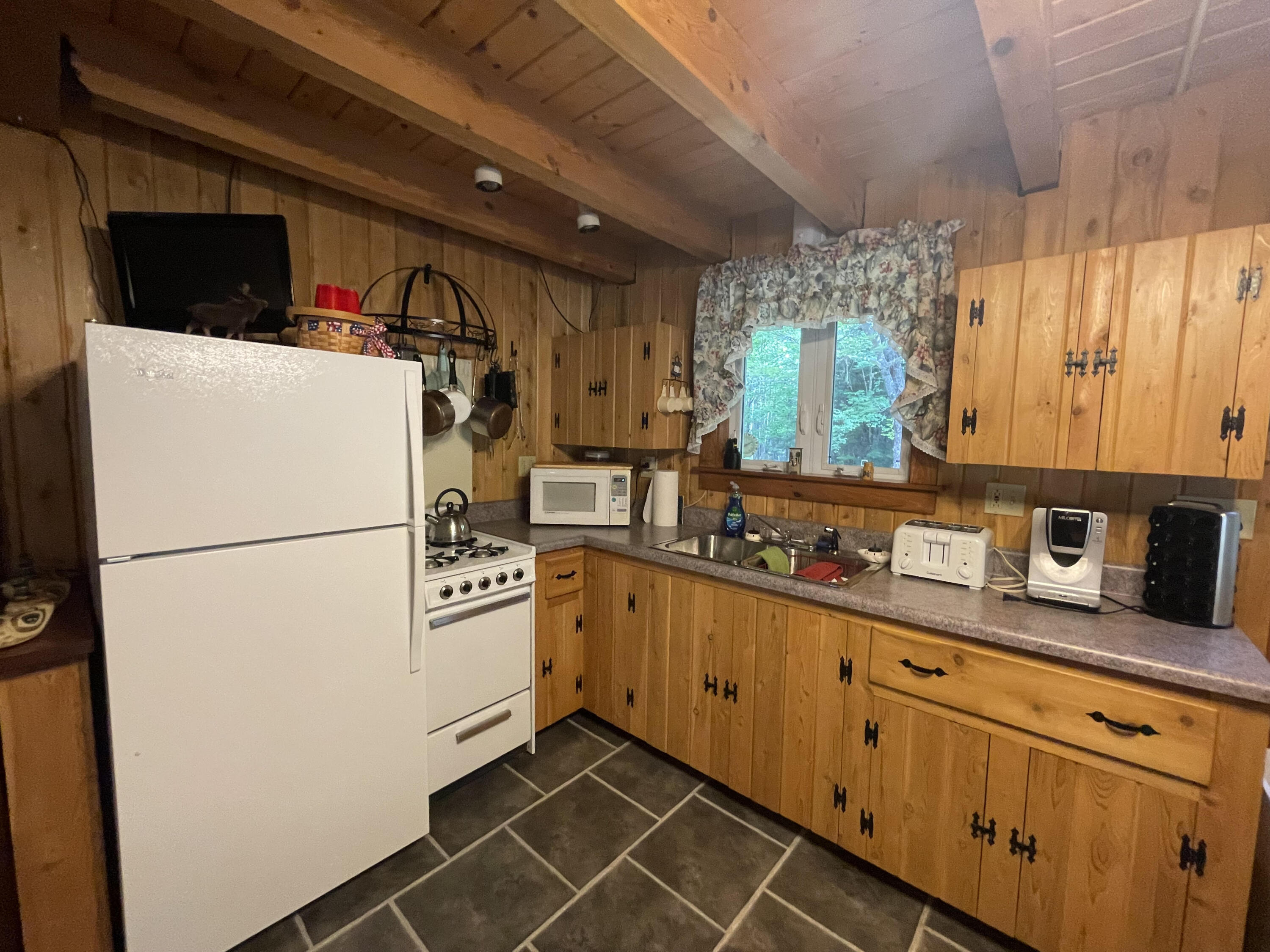 33 Scott Road Greenville, ME 04441 - Photo 5 of 40 Nadeau pic 7