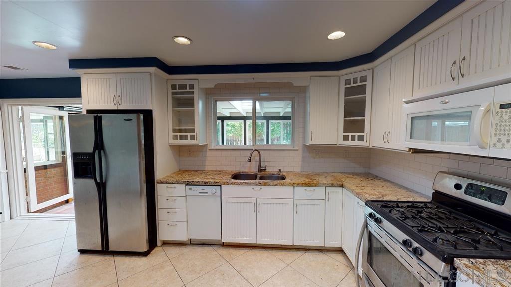 14382 Poway Road Poway, CA 92064 - Photo 4 of 22