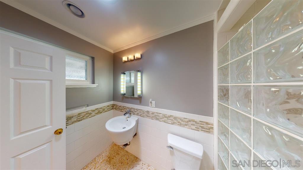14382 Poway Road Poway, CA 92064 - Photo 8 of 22