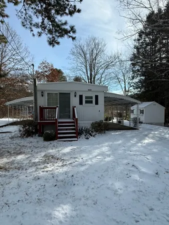 $149,900 | 4 Center Street, Brimfield, MA 01010