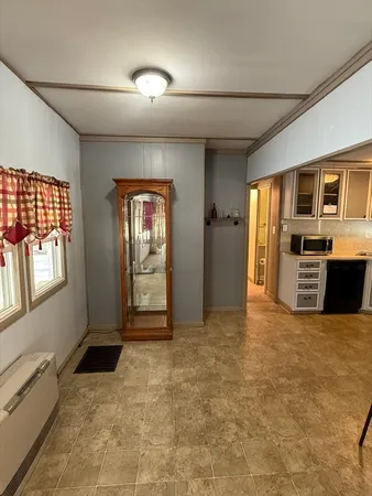 $149,900 | 4 Center Street, Brimfield, MA 01010