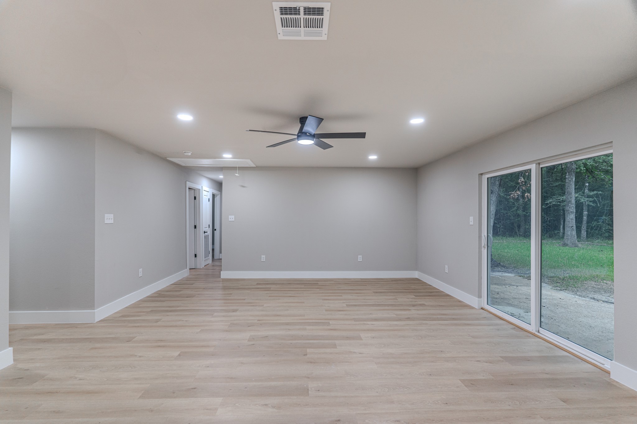 26701 Knottywood Oakhurst, TX 77359 - Photo 13 of 47 a view of an empty room