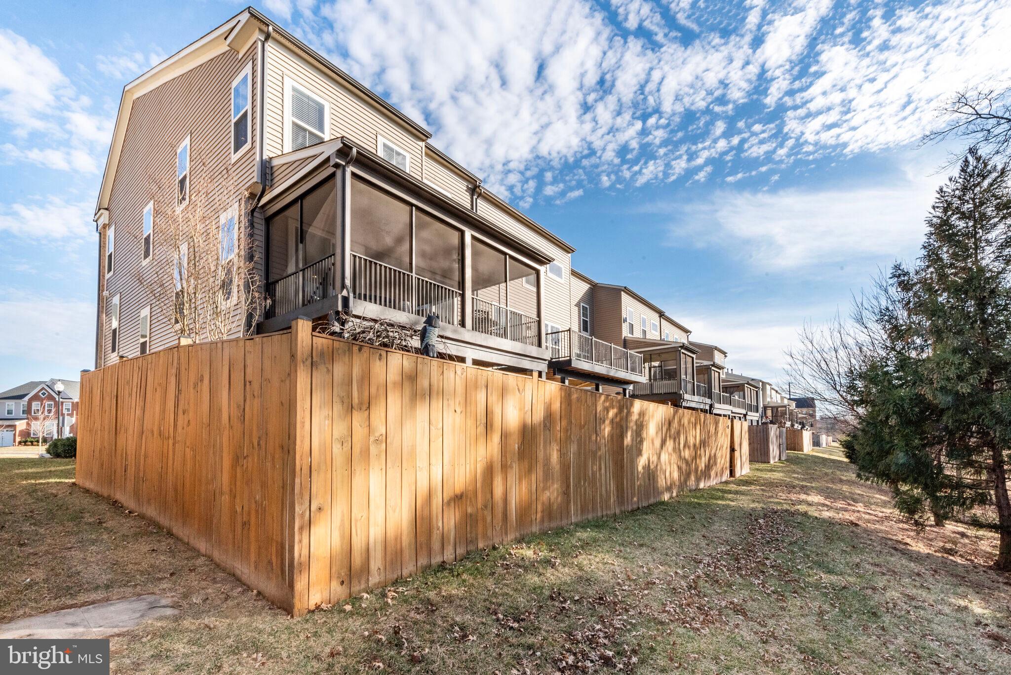 23667 Turtle Point Terrace Ashburn, VA 20148 - Photo 30 of 33 Gallery Image 30