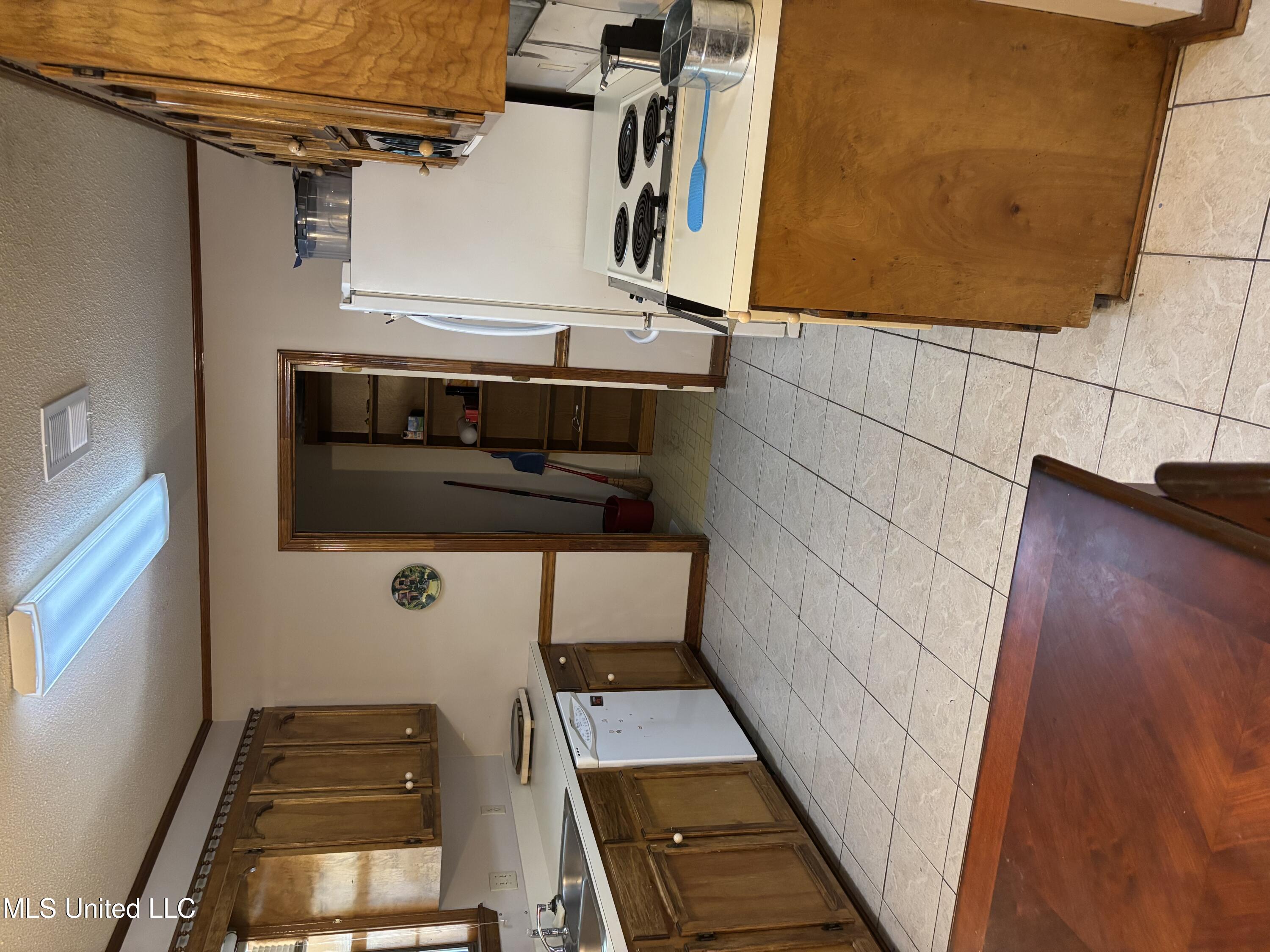 502 Urban Lane Brookhaven, MS 39601 - Photo 10 of 15 IMG_5684