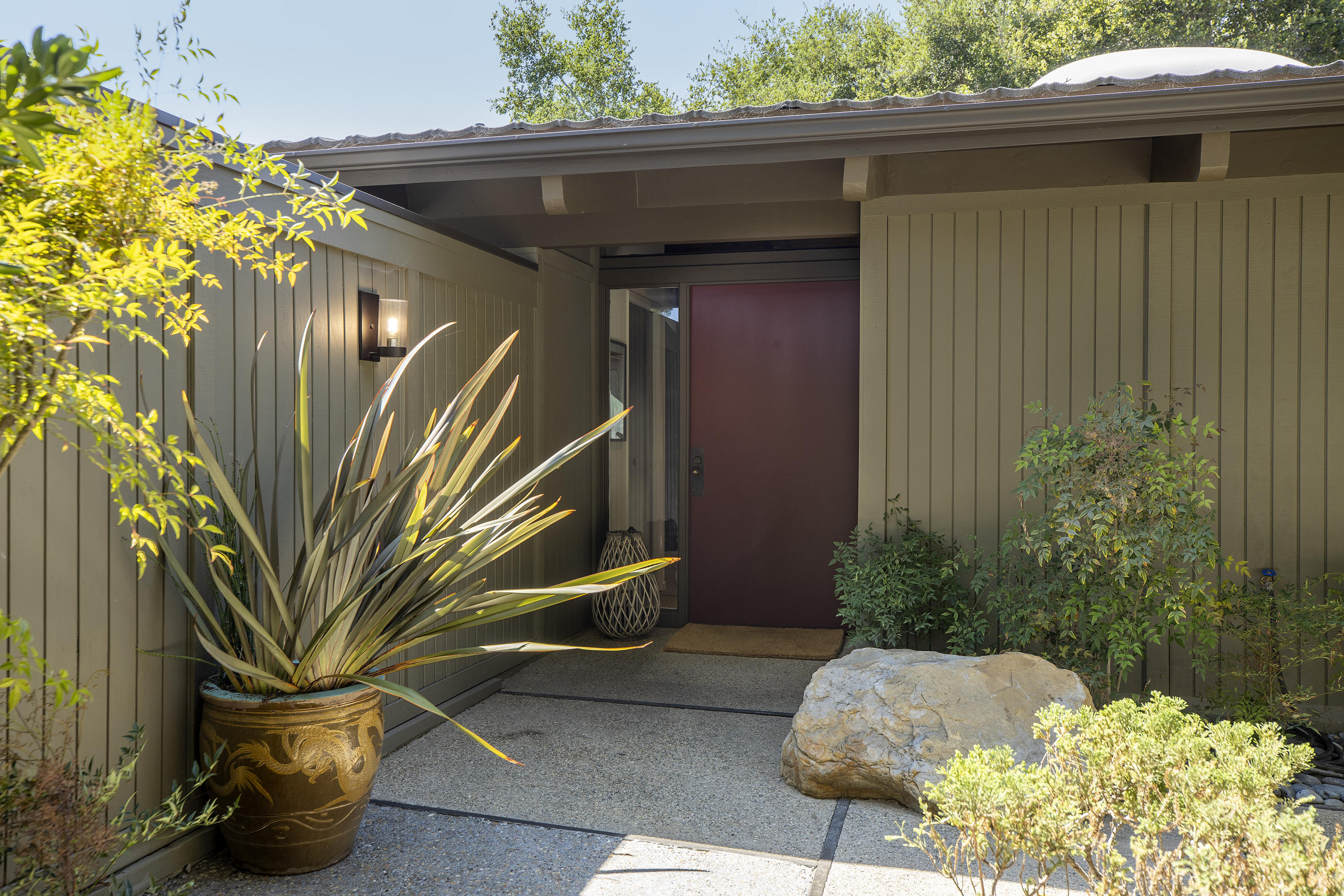 951 Jimeno Road Santa Barbara, CA 93103 - Photo 2 of 25 951Jimeno_24