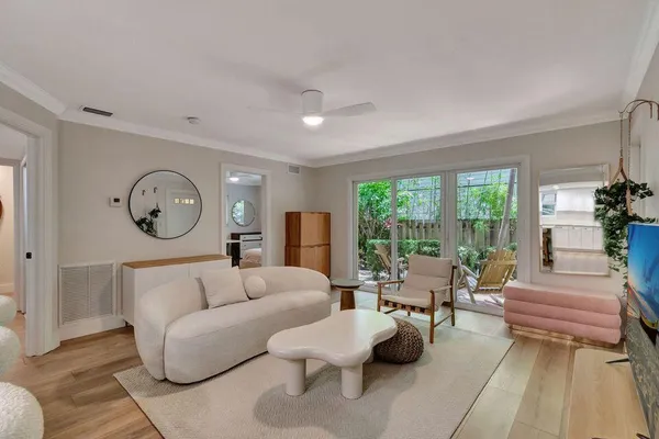 $4,500 | 49 Southeast 7th Avenue, Unit 2, Delray Beach, FL 33483