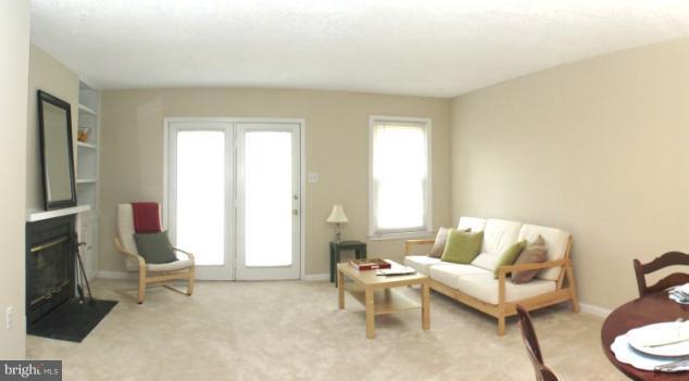 6318 Over See Court Springfield, VA 22152 - Photo 3 of 14 Living Room
