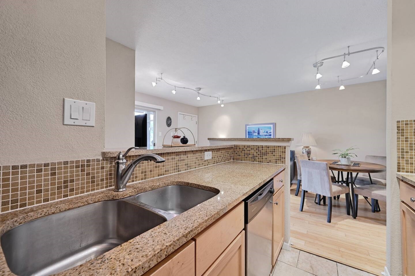 3204 Menchaca Road, Unit 416 Austin, TX 78704 - Photo 9 of 17