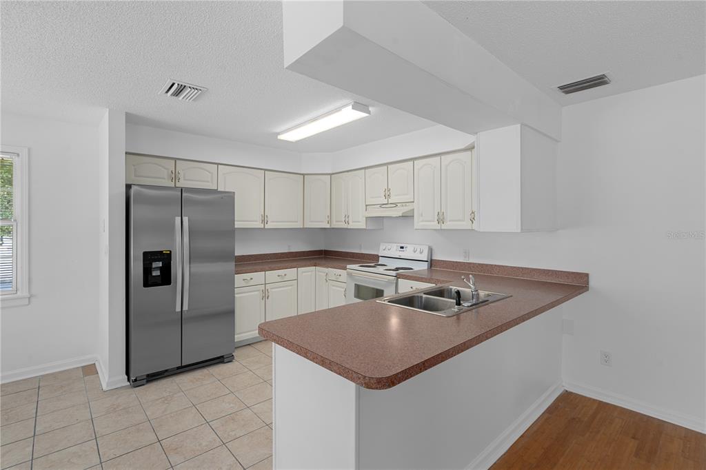 8134 Papaya Street Port Richey, FL 34668 - Photo 8 of 43