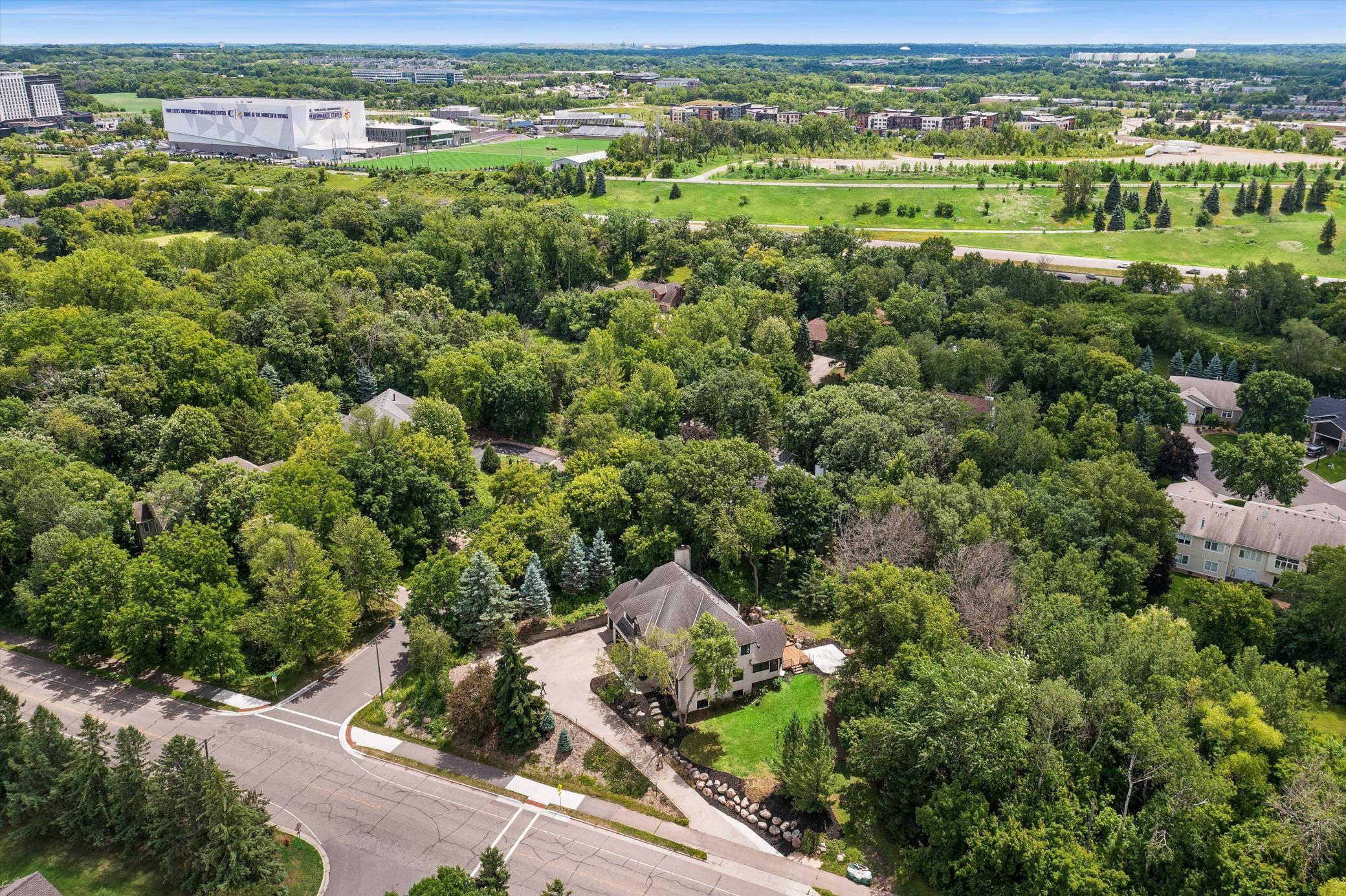 740 Mendota Heights Road Mendota Heights, MN 55120 - Photo 5 of 40