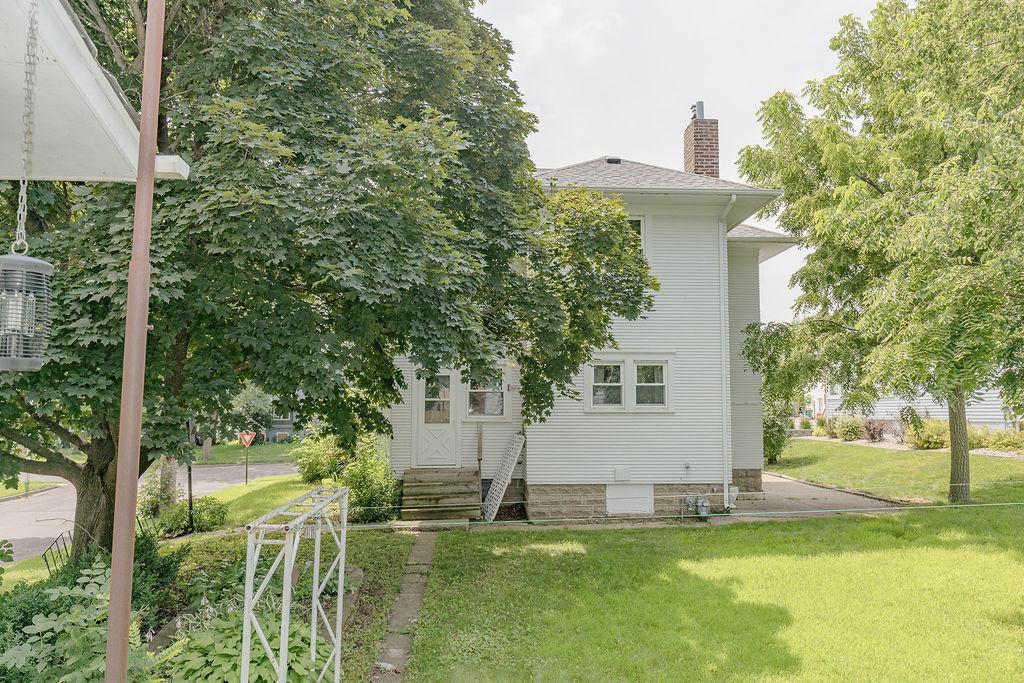 902 White Street Jackson, MN 56143 - Photo 48 of 58