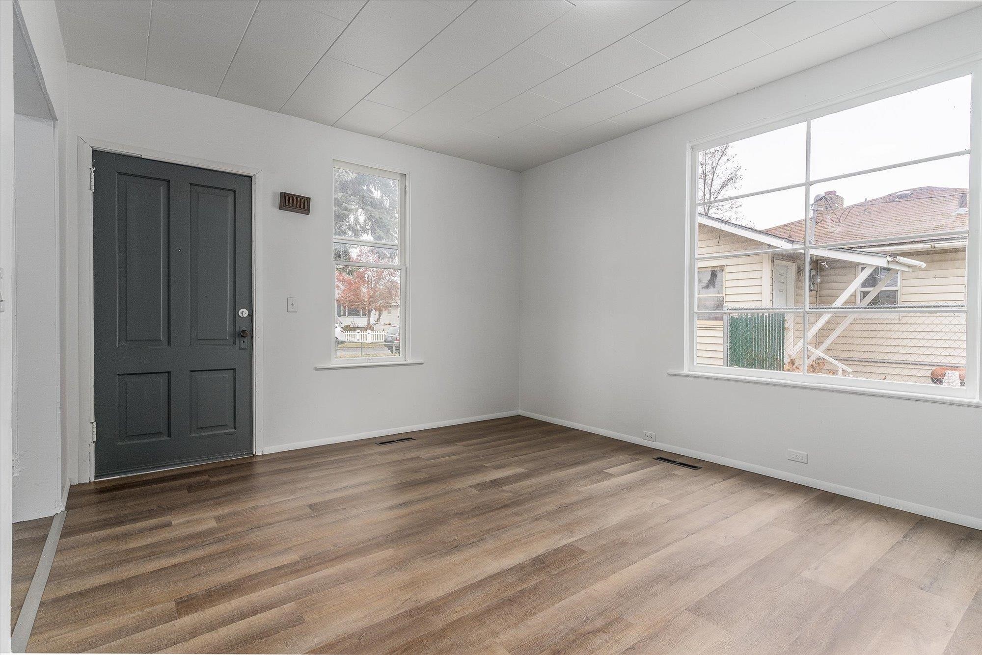 2617 North Pittsburg Street Spokane, WA 99207 - Photo 3 of 18