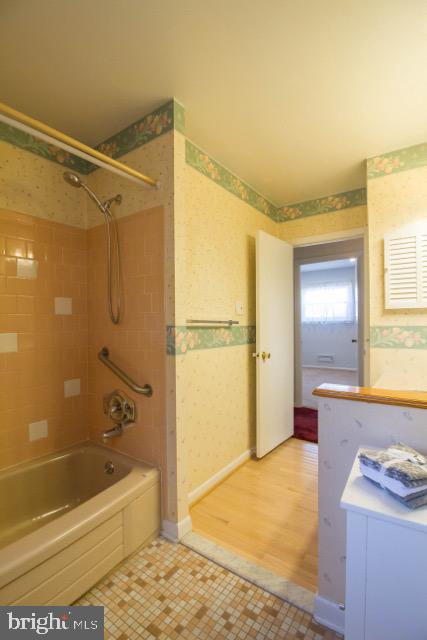 1310 Westburn Road Baltimore, MD 21228 - Photo 12 of 24 Main Bath