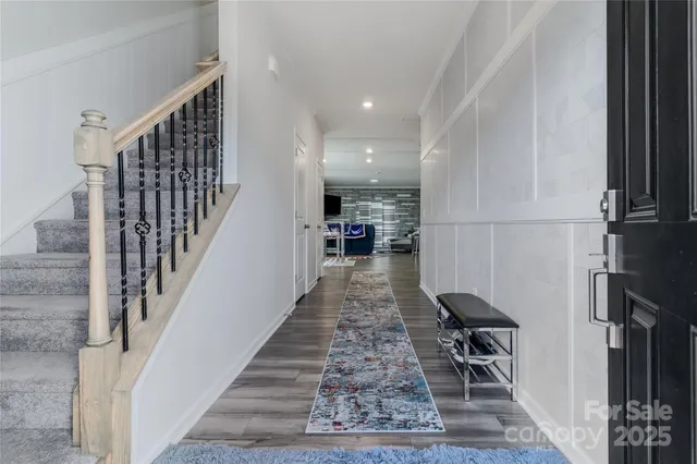 a view of entryway and hall