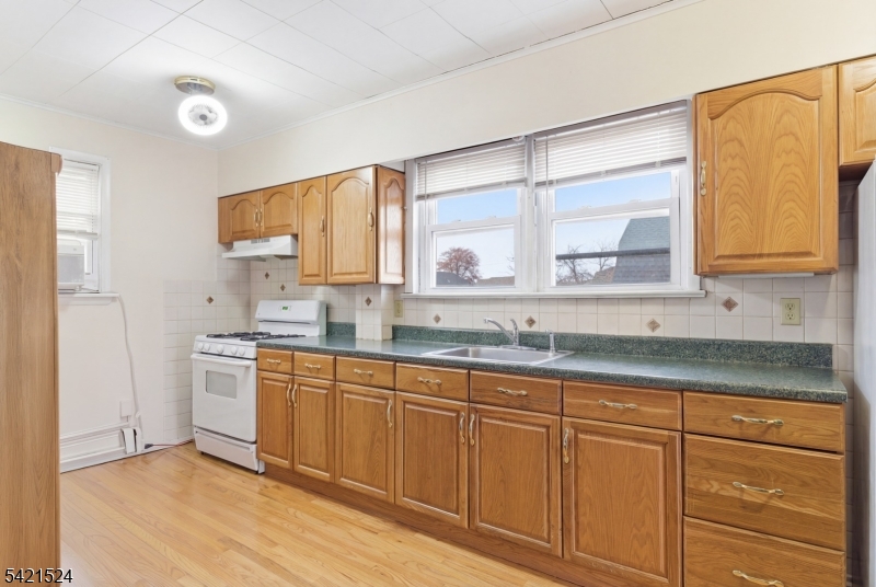 375 Westervelt Place Lodi, NJ 07644 - Photo 16 of 22