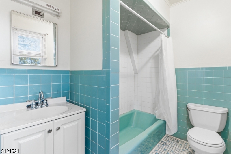 375 Westervelt Place Lodi, NJ 07644 - Photo 17 of 22