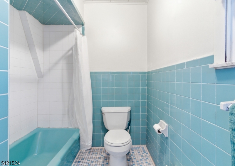 375 Westervelt Place Lodi, NJ 07644 - Photo 18 of 22