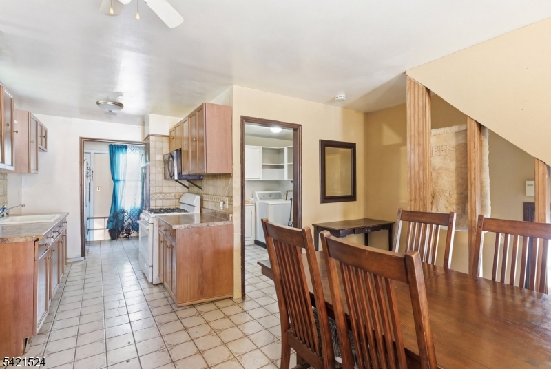 375 Westervelt Place Lodi, NJ 07644 - Photo 6 of 22