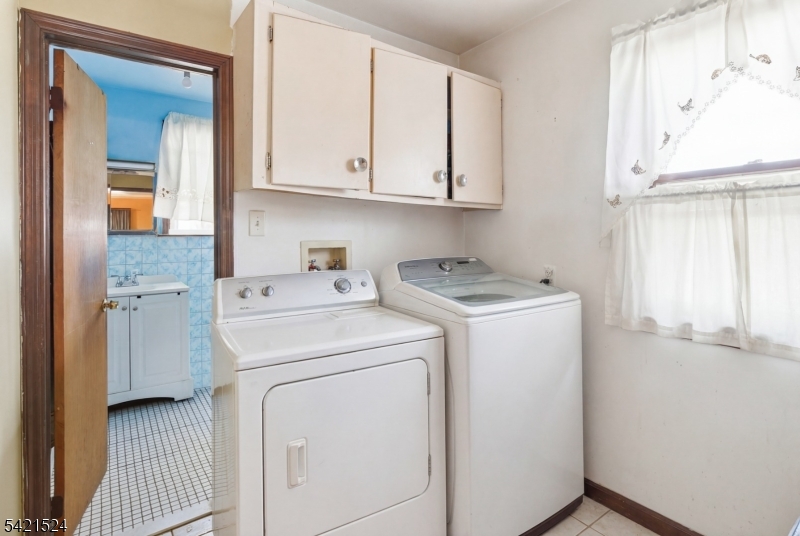 375 Westervelt Place Lodi, NJ 07644 - Photo 10 of 22