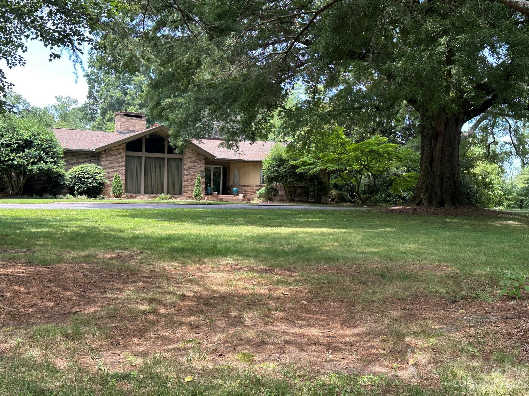 301 North Roxford Road Kings Mountain, NC 28086 - Photo 3 of 5 Gallery Image 3