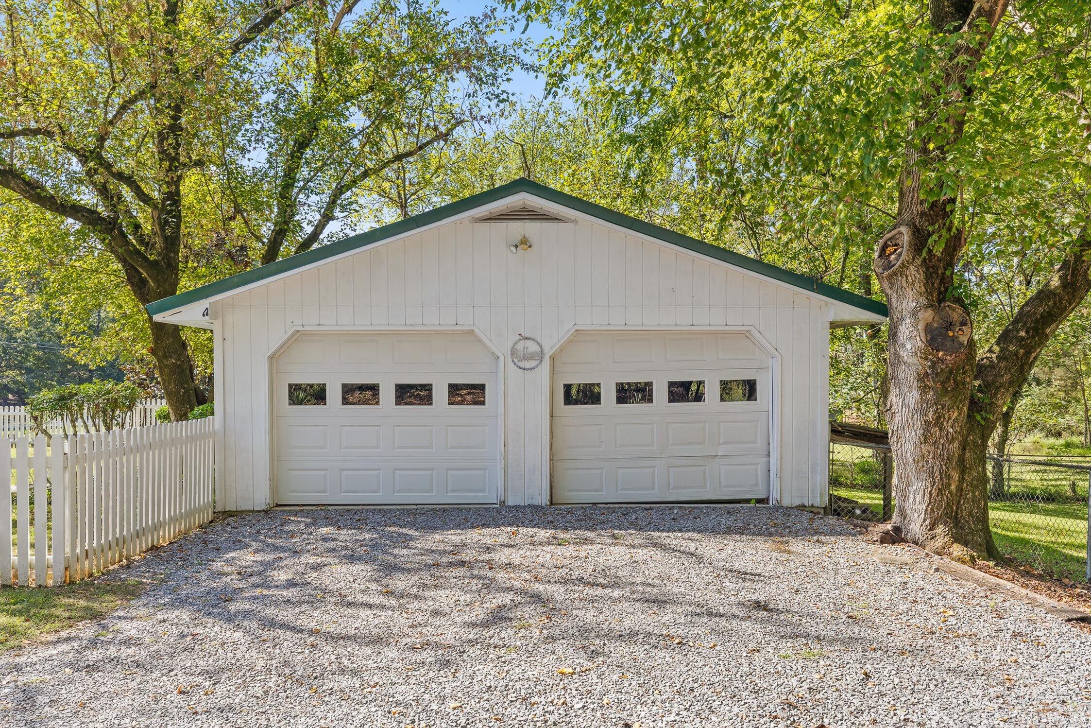 10527 East Brainerd Road Apison, TN 37302 - Photo 14 of 47 29-Brainerd-46