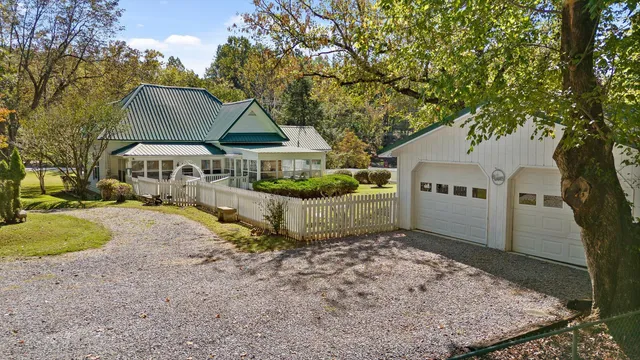 $340,000 | 10527 East Brainerd Road, Apison, TN 37302