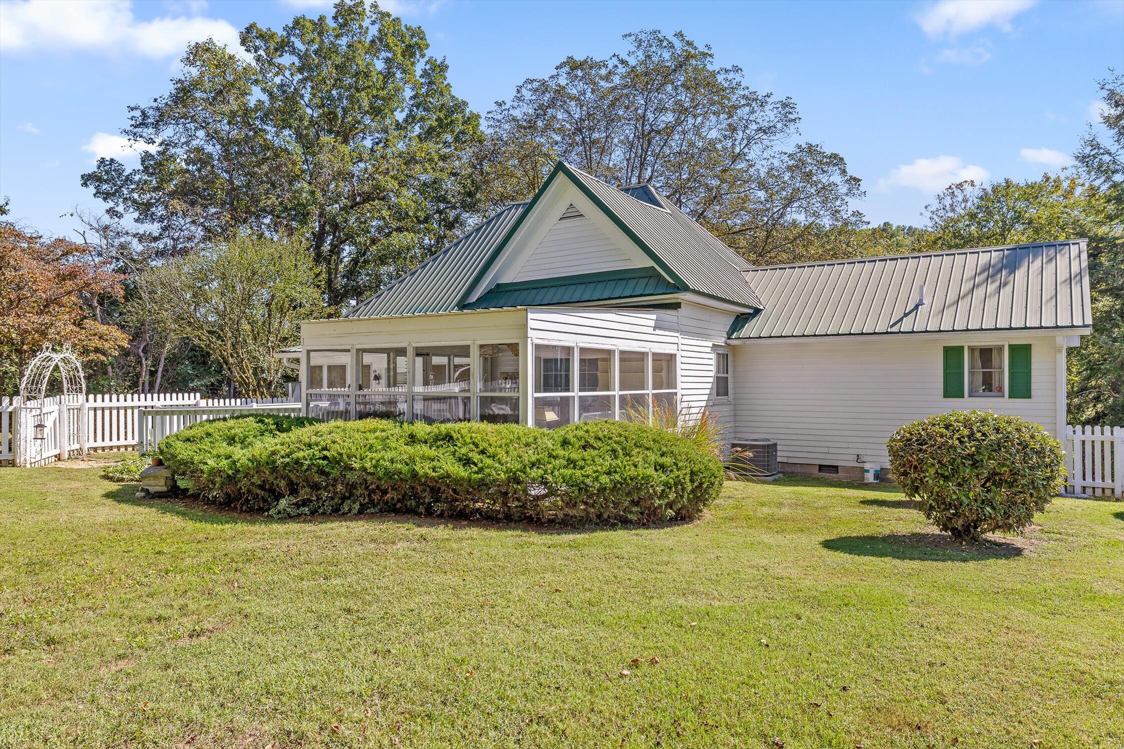 10527 East Brainerd Road Apison, TN 37302 - Photo 41 of 47 39-Brainerd-36