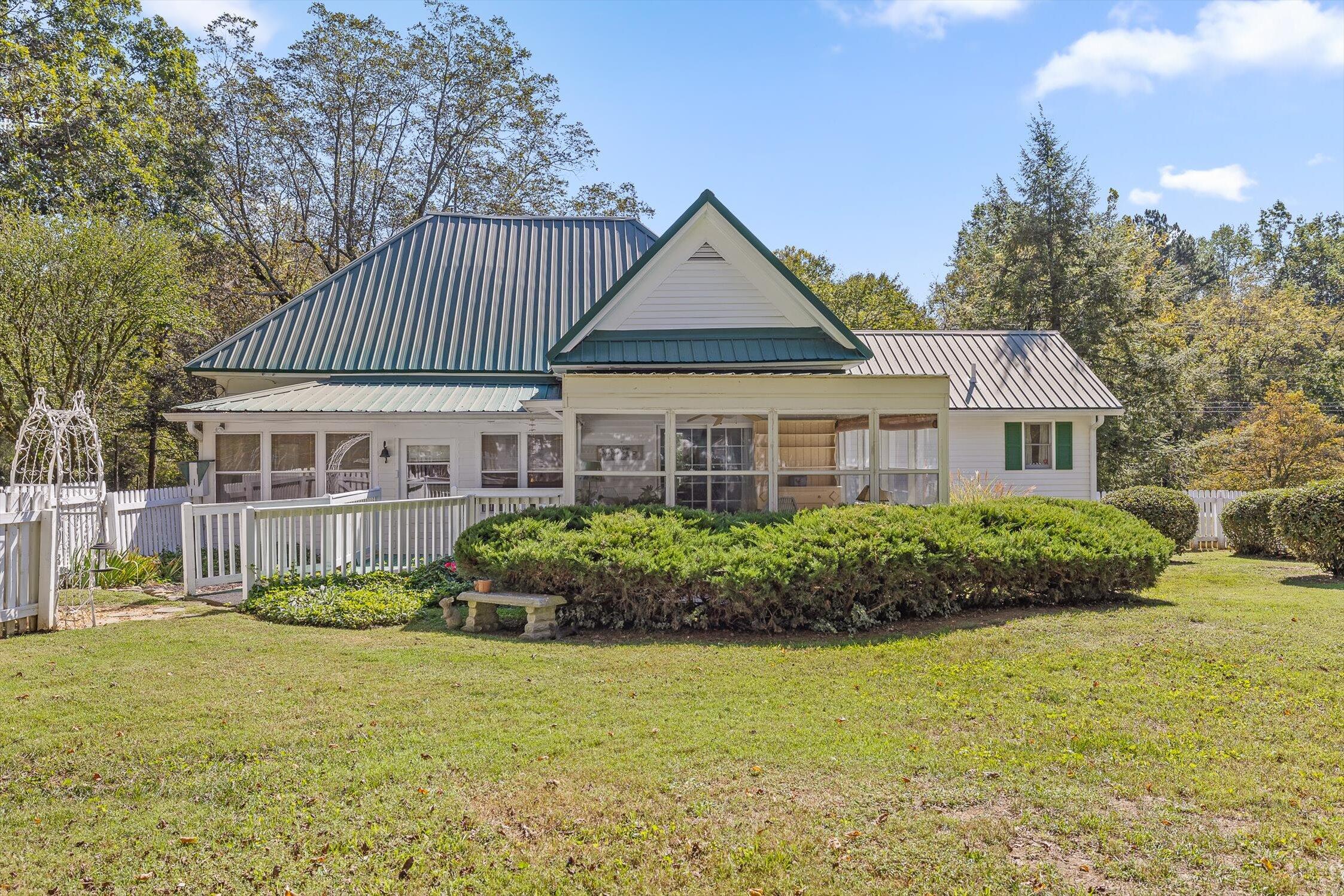 10527 East Brainerd Road Apison, TN 37302 - Photo 43 of 47 01-Brainerd-34