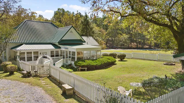 $340,000 | 10527 East Brainerd Road, Apison, TN 37302