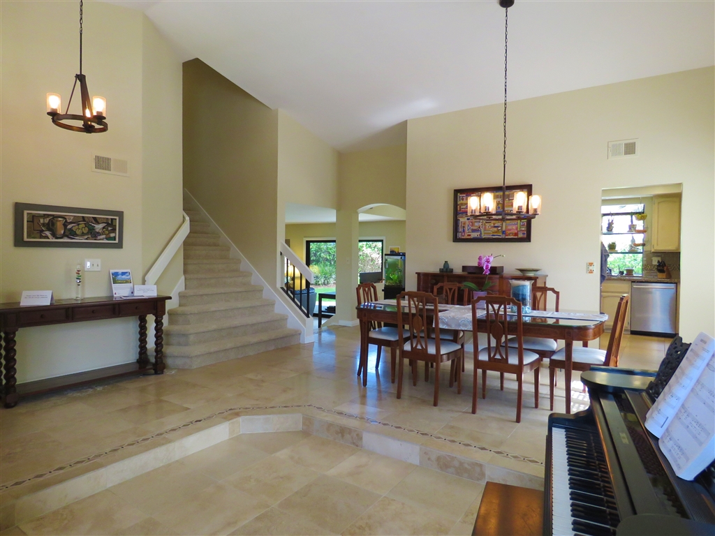 2001 Wandering Road Encinitas, CA 92024 - Photo 2 of 17