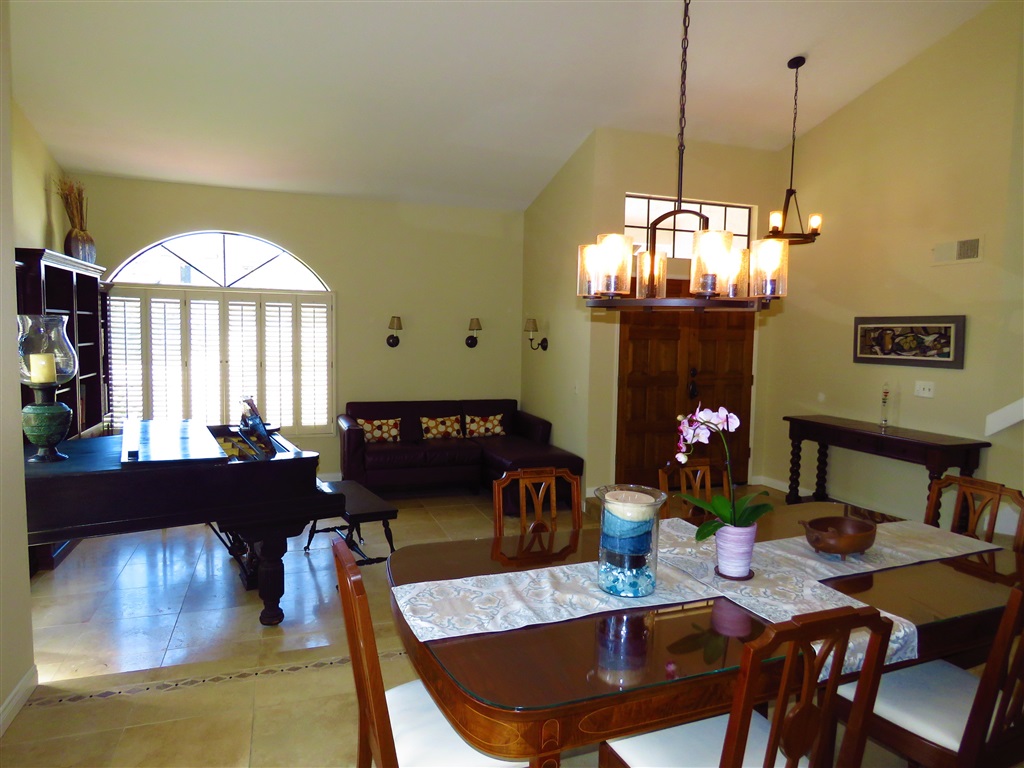 2001 Wandering Road Encinitas, CA 92024 - Photo 3 of 17