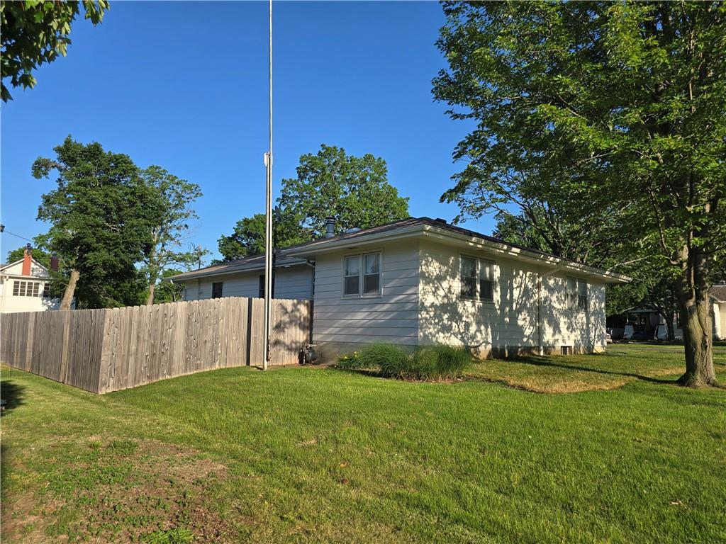 223 West 9th Street Fort Scott, KS 66701 - Photo 7 of 65