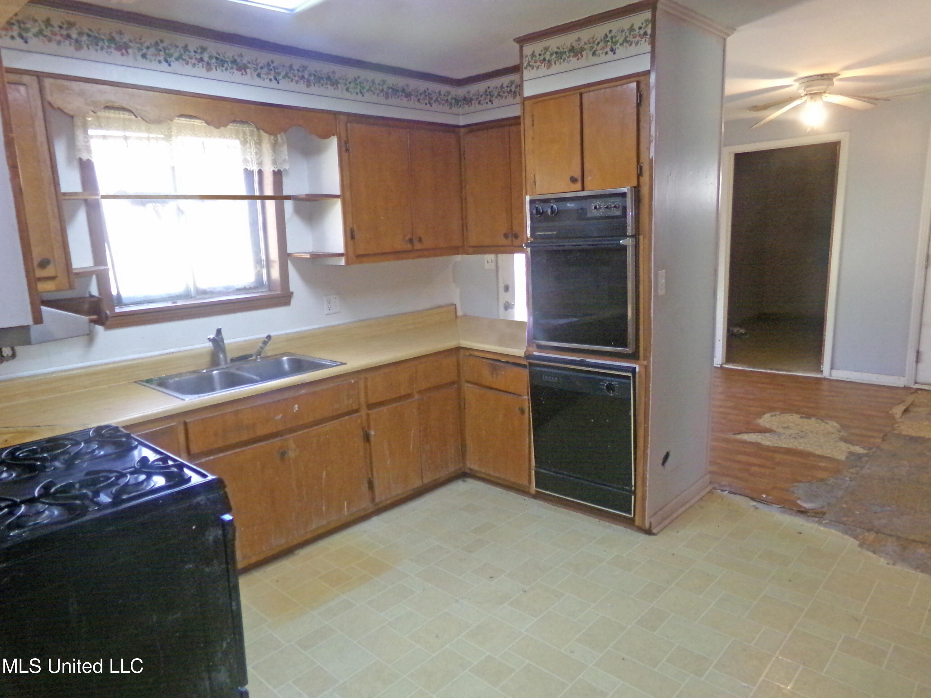451 County Road 538 Ripley, MS 38663 - Photo 11 of 11 100_4443