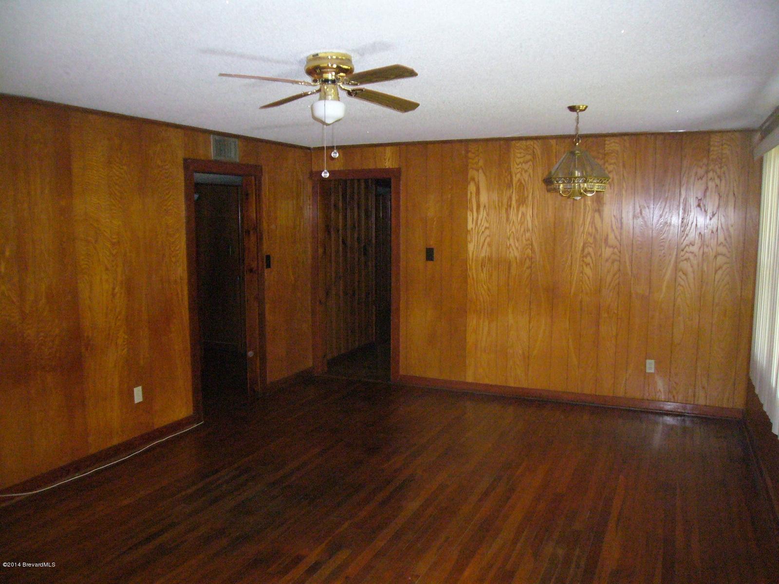 2821 Palm Bay Road Northeast Palm Bay, FL 32905 - Photo 2 of 11 P1100864