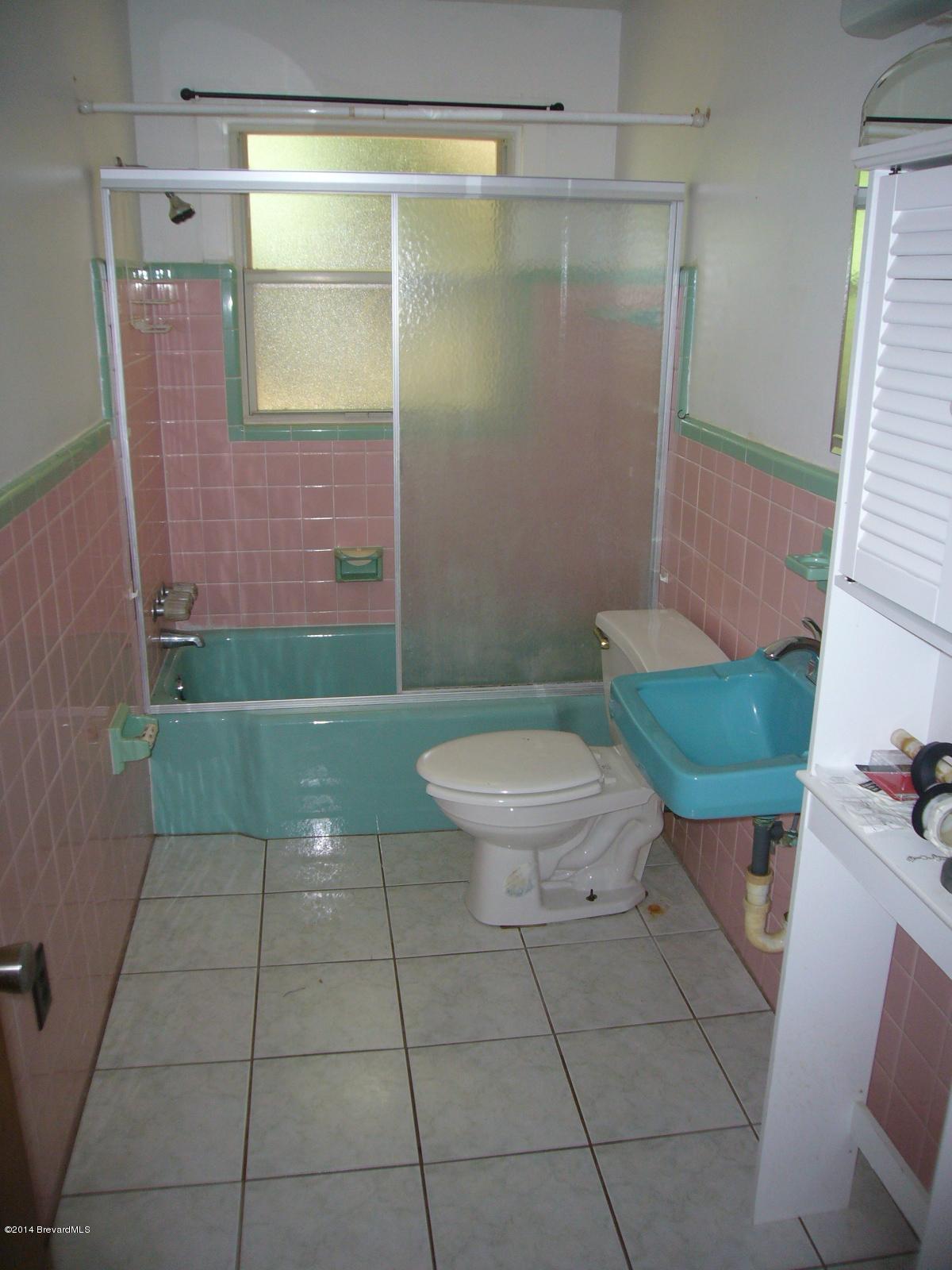 2821 Palm Bay Road Northeast Palm Bay, FL 32905 - Photo 7 of 11 P1100871