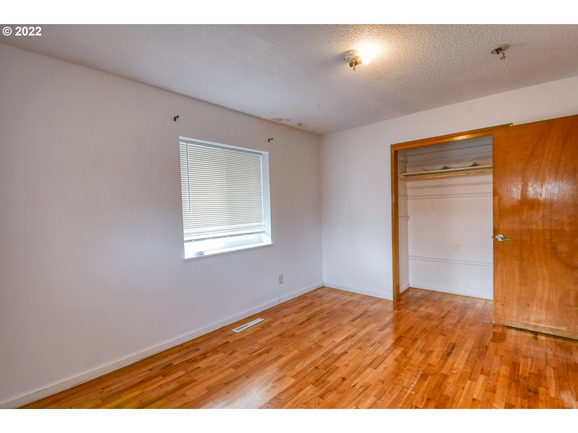 1410 Southwest 41st Street Pendleton, OR 97801 - Photo 18 of 32 a view of an empty room