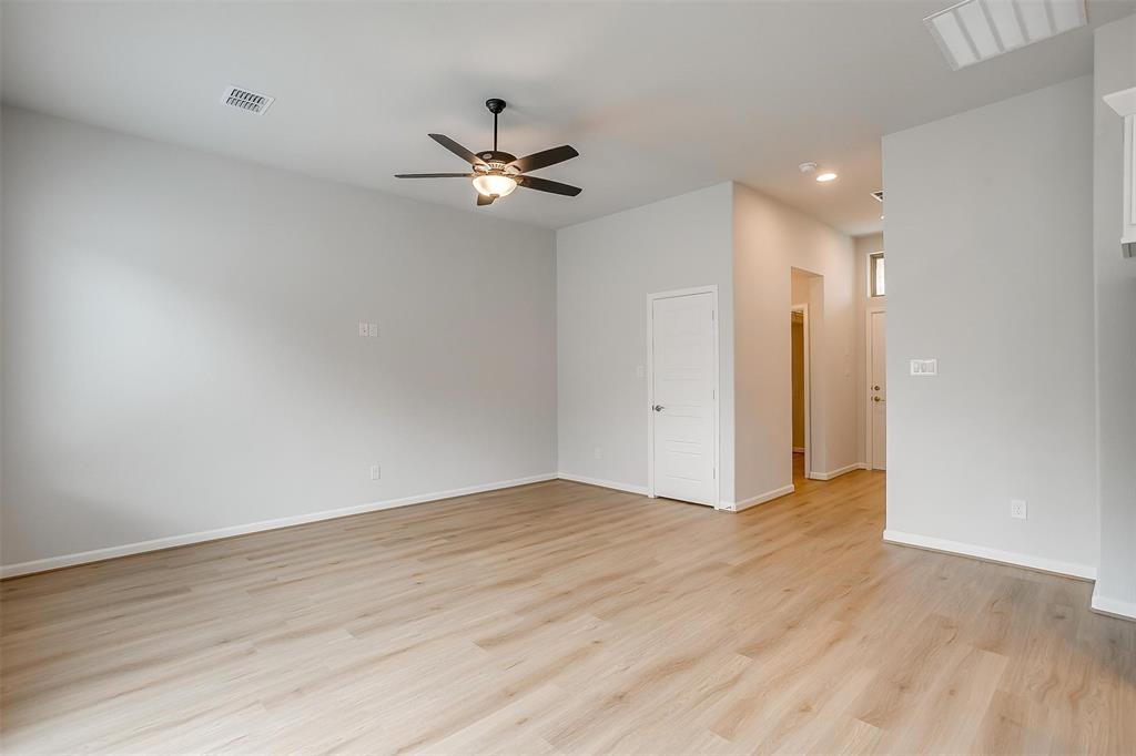 10512 Palmera Road Fort Worth, TX 76126 - Photo 5 of 40 Gallery Image 5