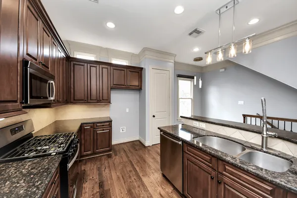 $3,000 | 1434 Wichita Street, Houston, TX 77004