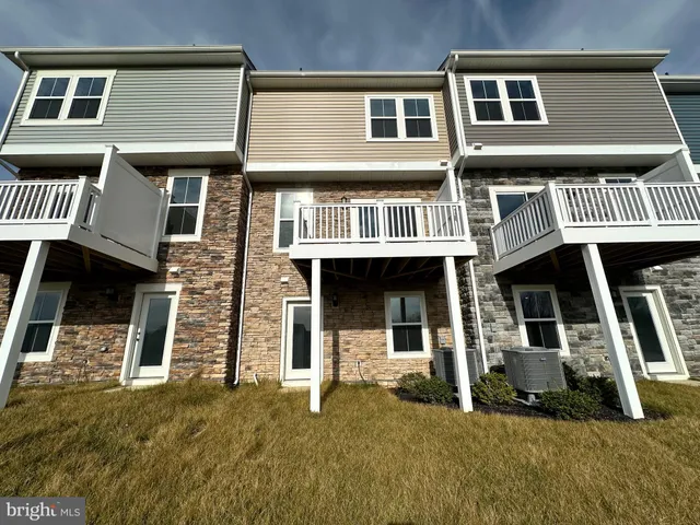 $374,090 | 10994 Barnard Place, White Plains, MD 20695